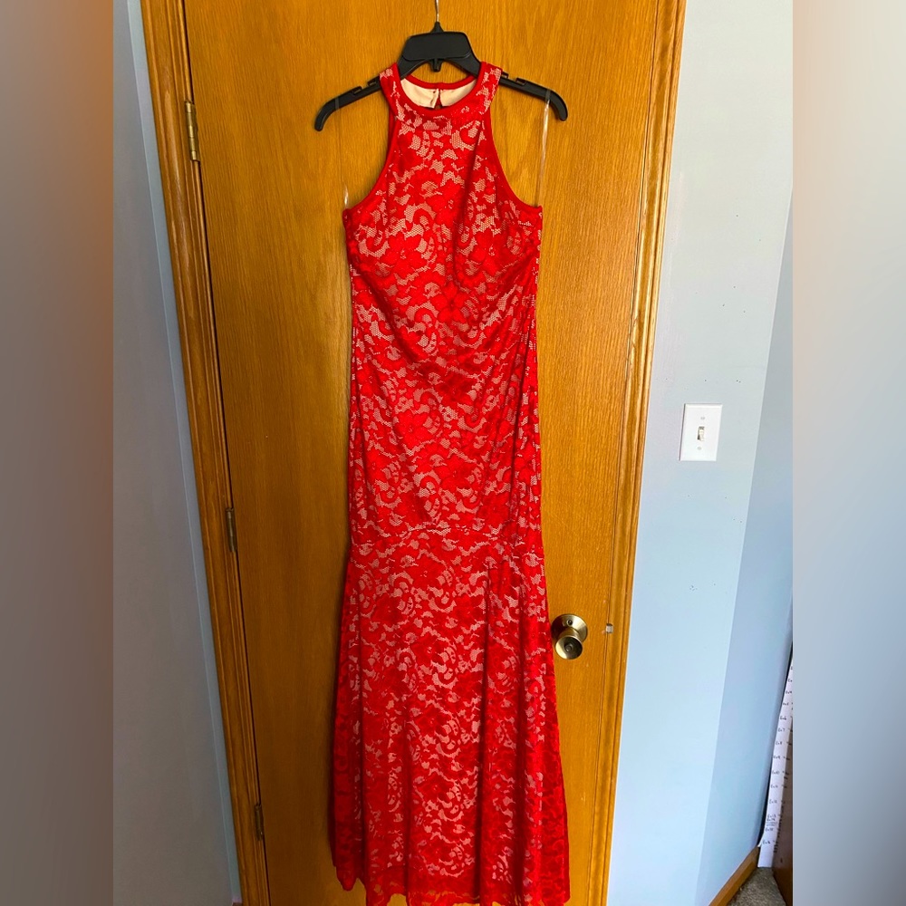 Red body con lace dress